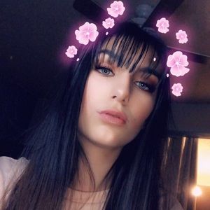 Meet your Posher, Makeala